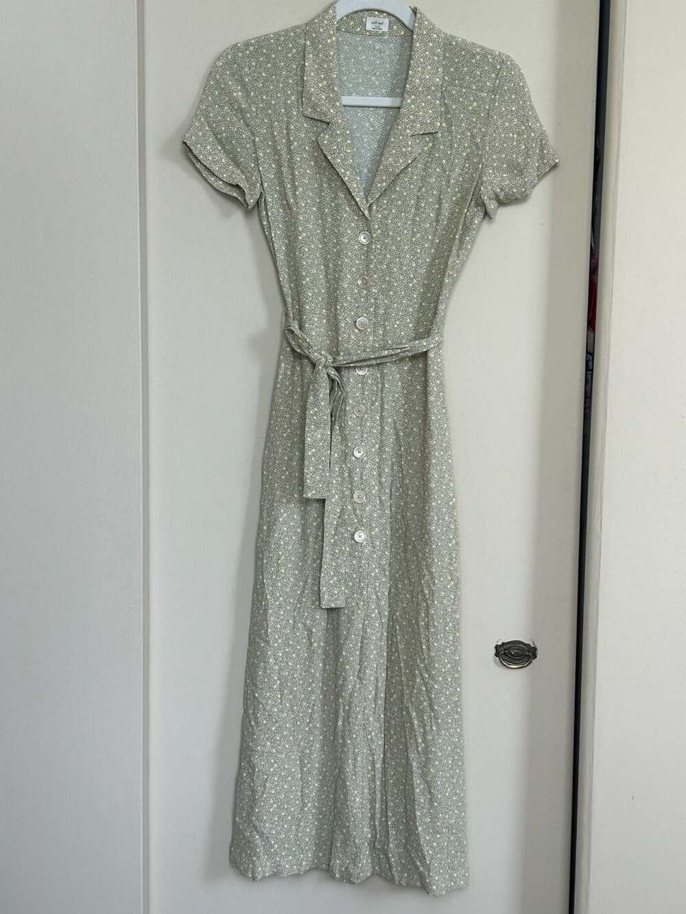 Wilfred Aritzia Green Floral Short Sleeve Button Front Belted Midi Dress, XXS